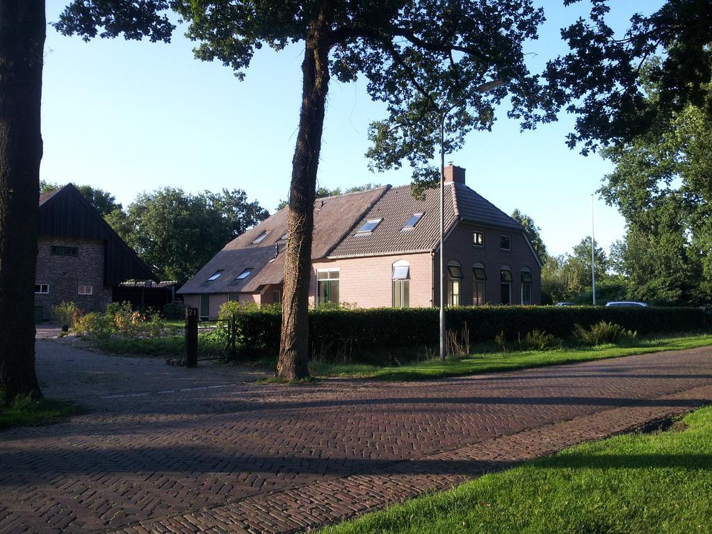 Villa Boerderij De Borgh à Westerbork Extérieur photo